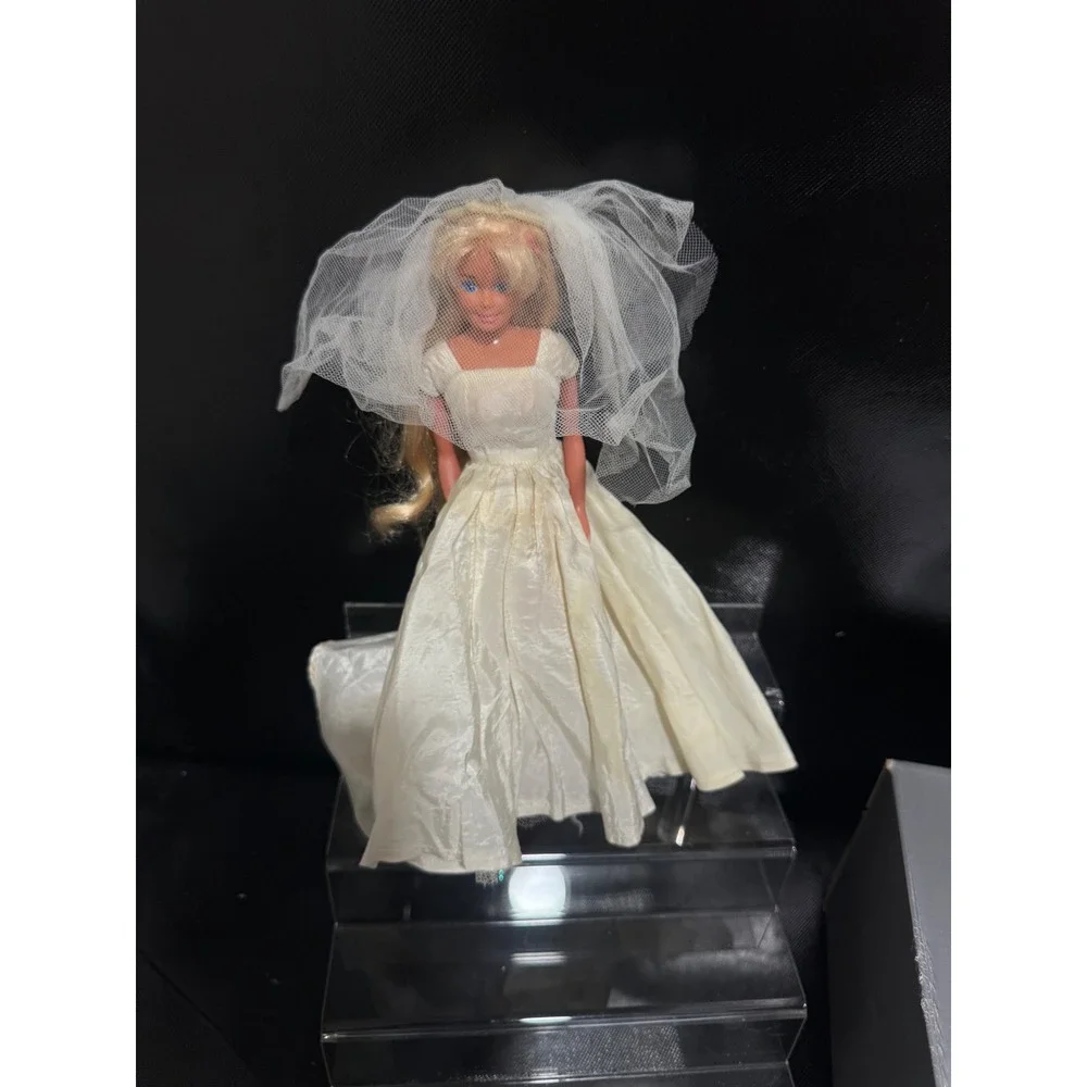 Vintage Mattel Barbie Bride Doll 1966 Body Blonde Hair Cream Wedding Dress Veil